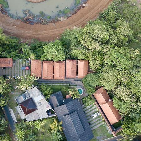 Harum Manis Cottages Jepara Bagian luar foto