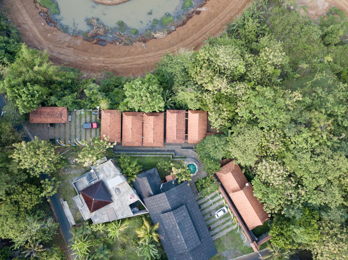 Harum Manis Cottages Jepara Bagian luar foto